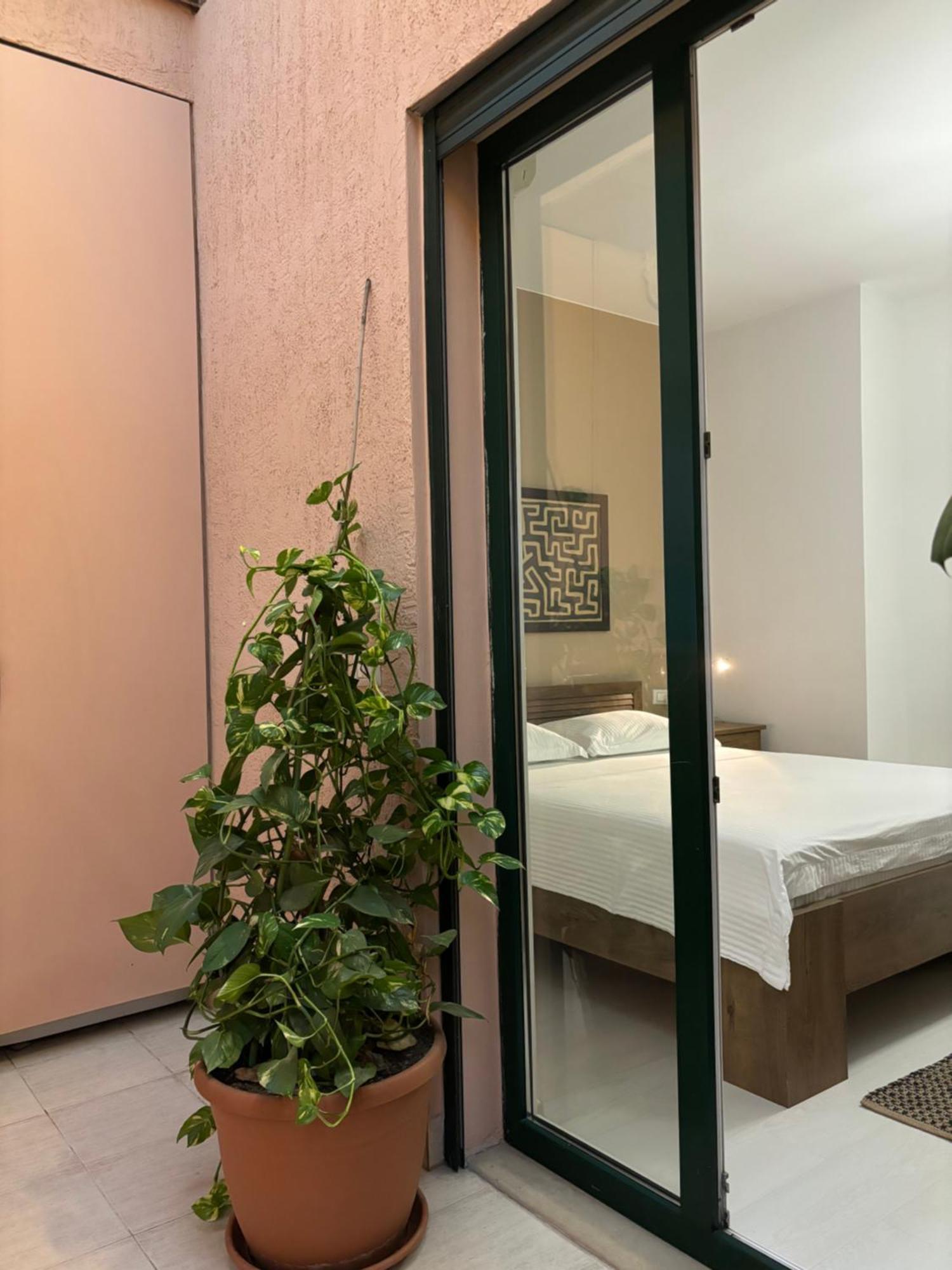 Tam Serviced 2Bdr Apartment City Center No6 Tirana Exterior foto