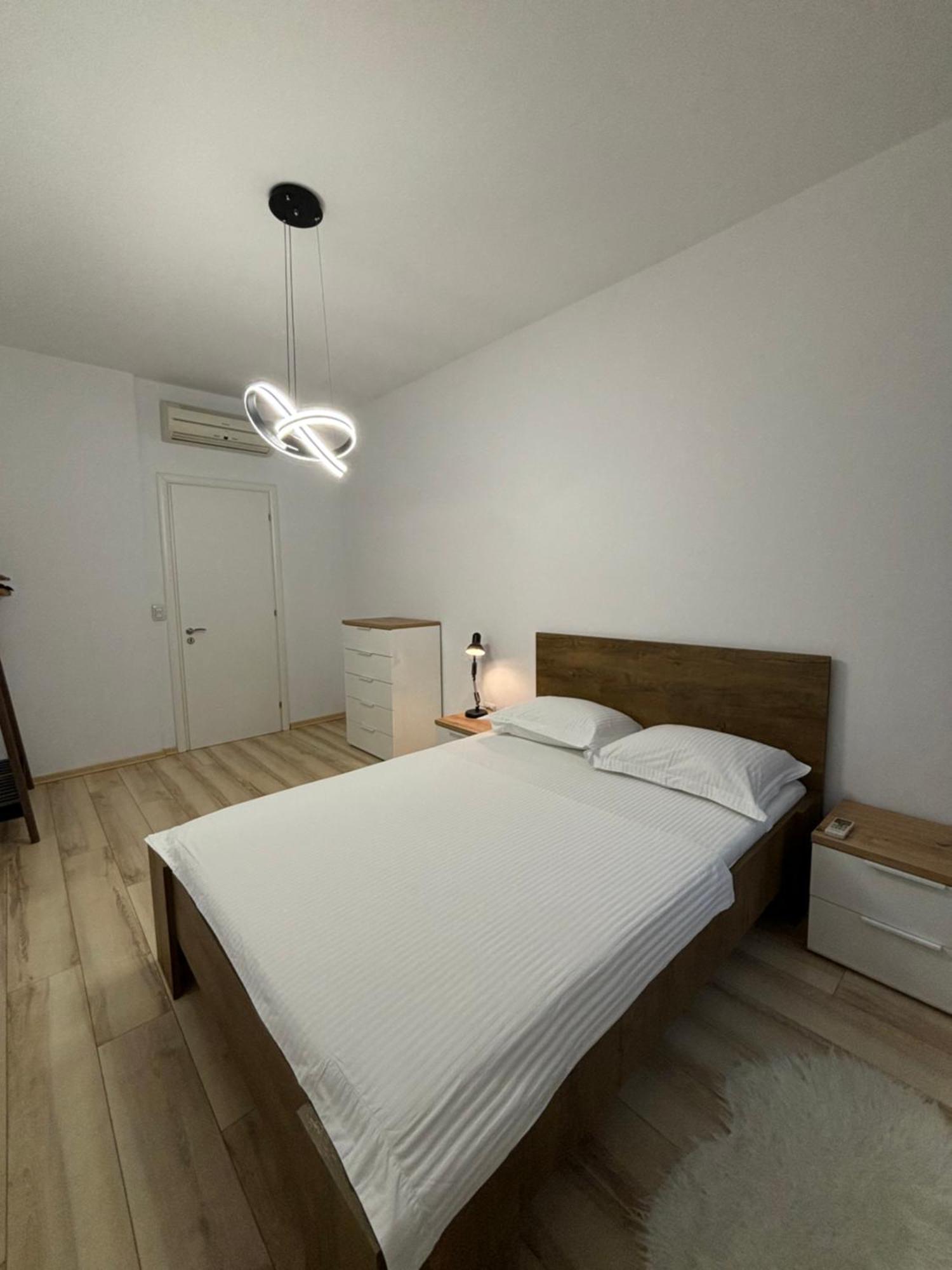 Tam Serviced 2Bdr Apartment City Center No6 Tirana Exterior foto
