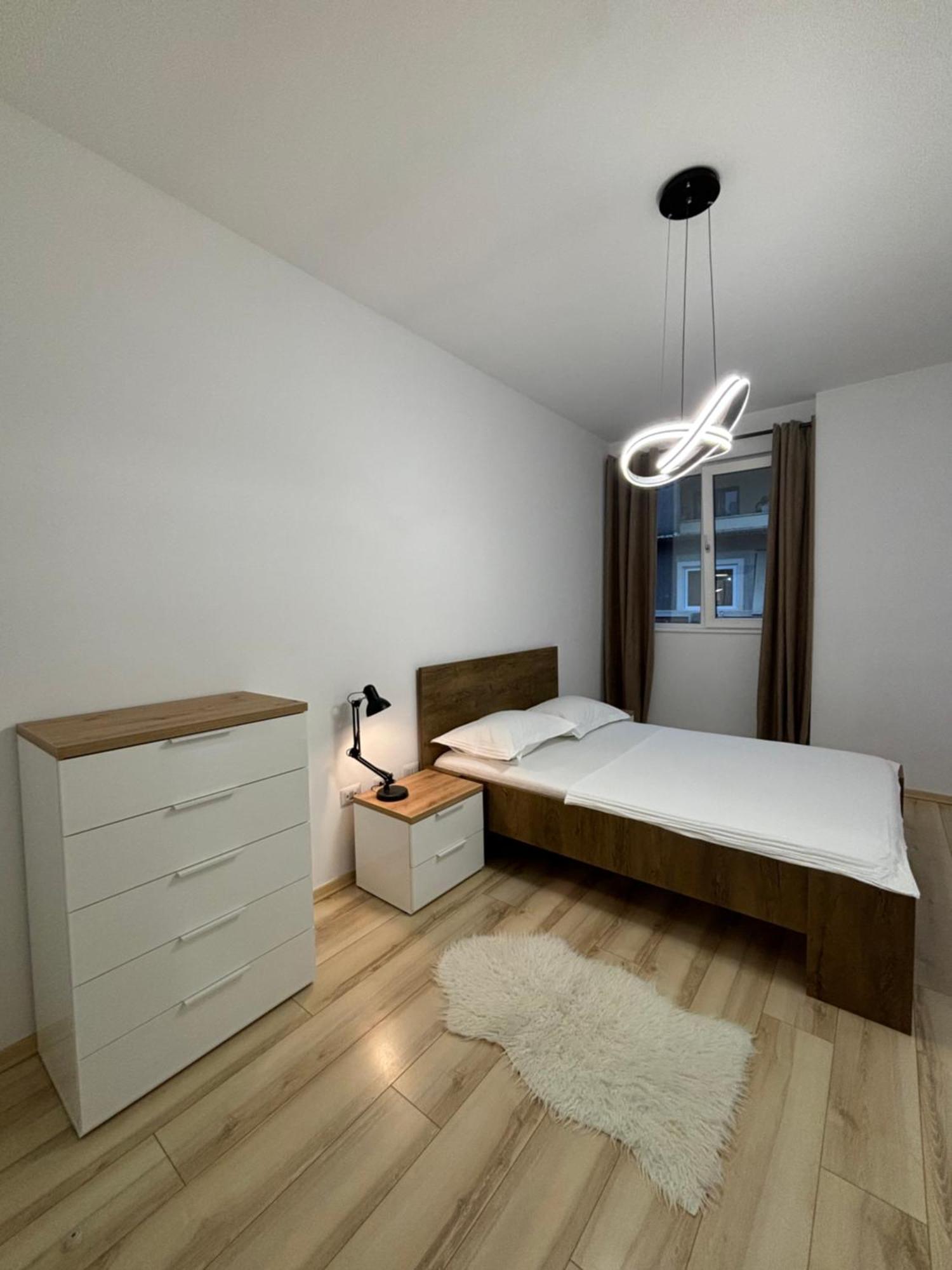 Tam Serviced 2Bdr Apartment City Center No6 Tirana Exterior foto