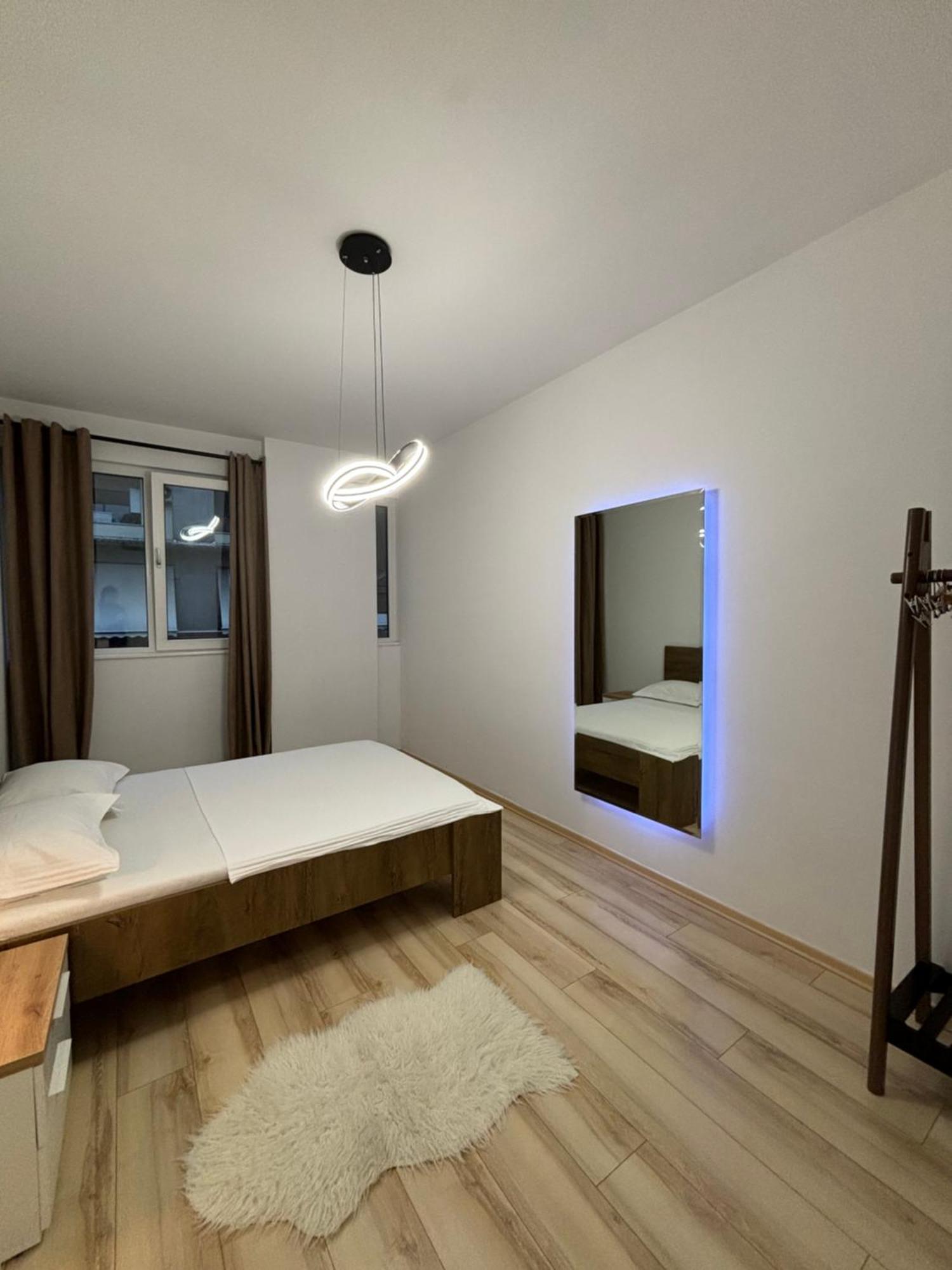 Tam Serviced 2Bdr Apartment City Center No6 Tirana Exterior foto